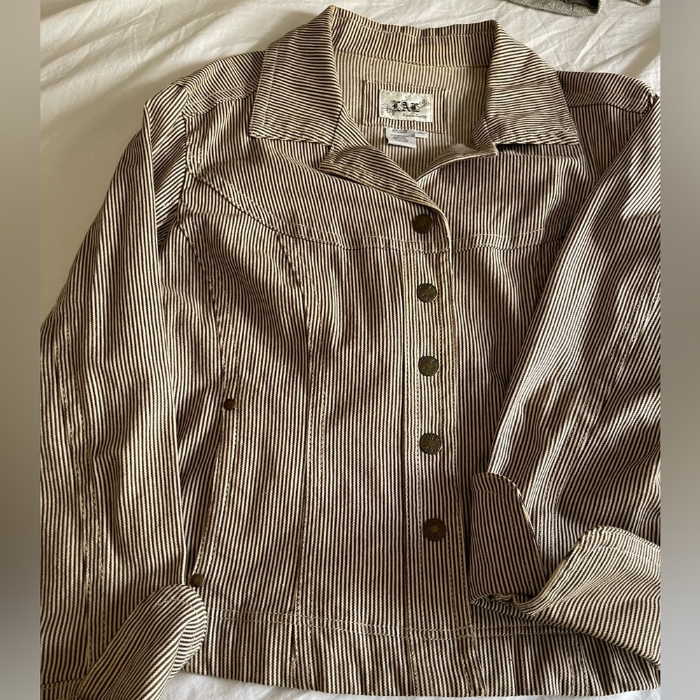 Women’s brown striped jacket